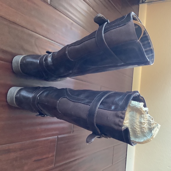 Brown boots - Picture 4 of 4